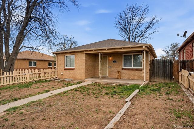 1717 Clinton Street, Aurora, CO 80010