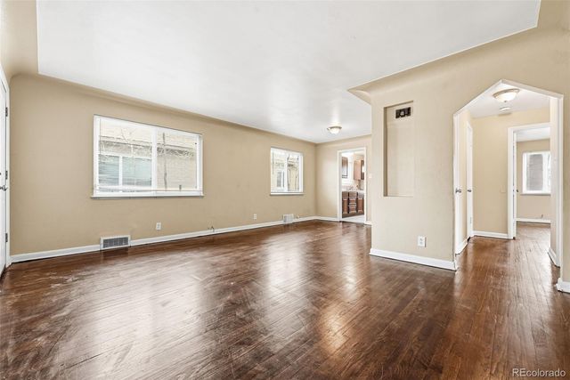 1717 Clinton Street, Aurora, CO 80010