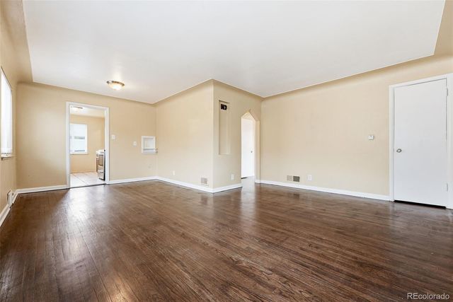 1717 Clinton Street, Aurora, CO 80010