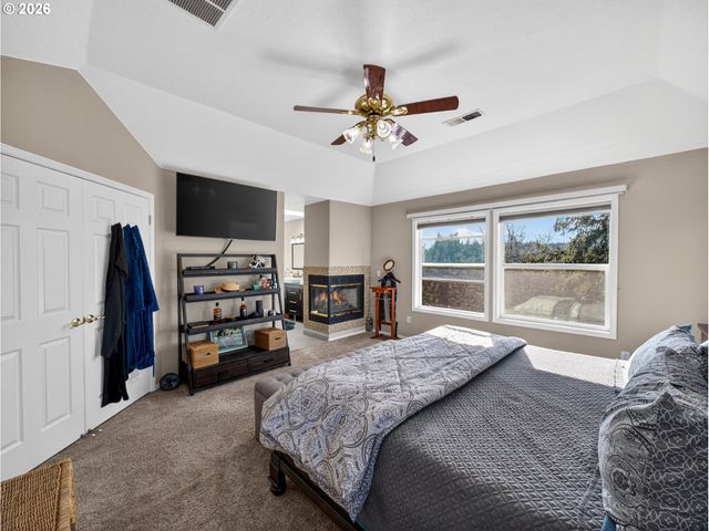 16431 Sw TIMBERLAND Dr, Beaverton, OR 97007