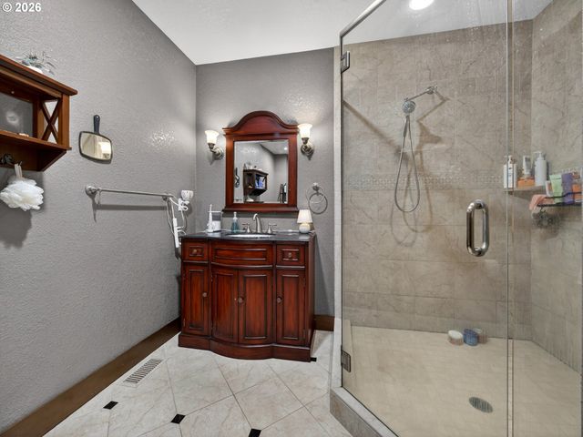 16431 Sw TIMBERLAND Dr, Beaverton, OR 97007