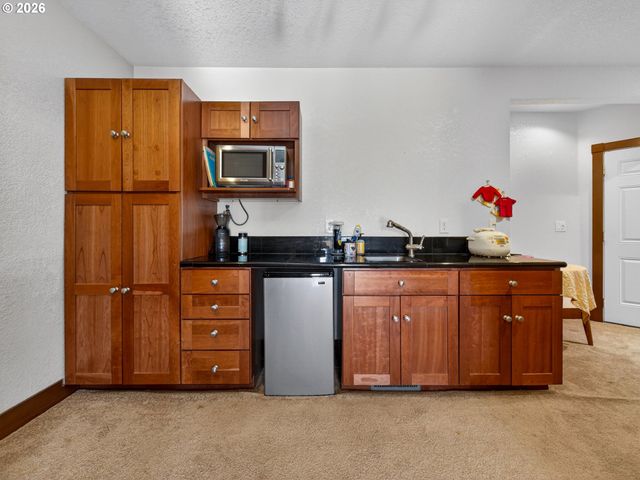 16431 Sw TIMBERLAND Dr, Beaverton, OR 97007