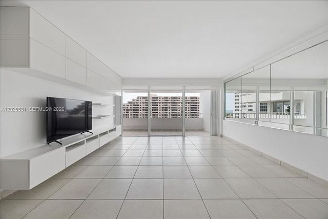 199 Ocean Lane Drive 911, Key Biscayne, FL 33149