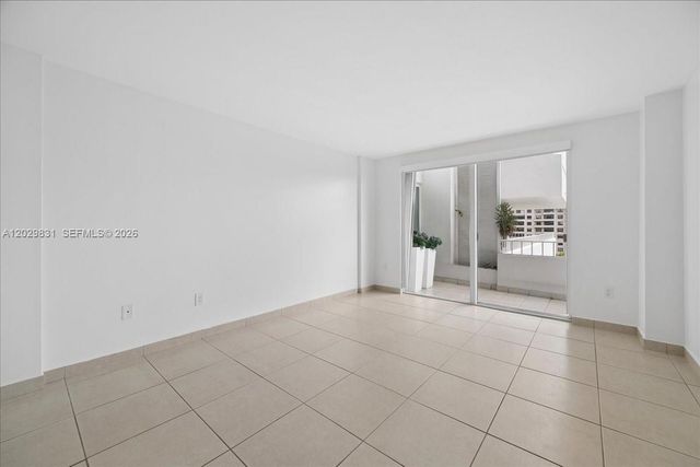 199 Ocean Lane Drive 911, Key Biscayne, FL 33149