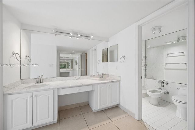199 Ocean Lane Drive 911, Key Biscayne, FL 33149