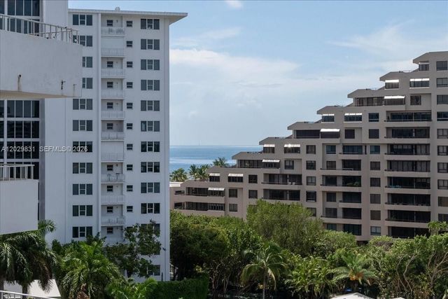 199 Ocean Lane Drive 911, Key Biscayne, FL 33149