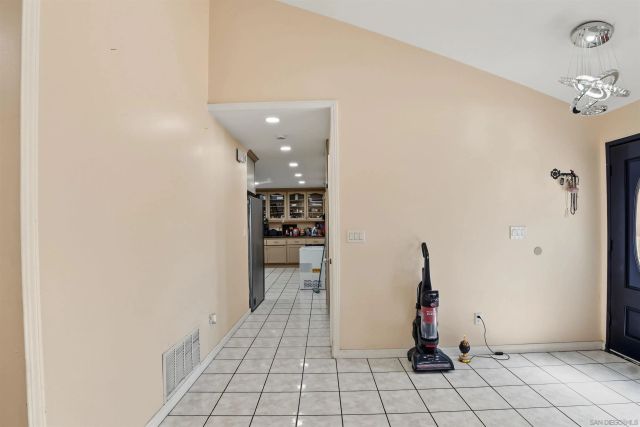 2539 TRACE RD, Spring Valley, CA 91978