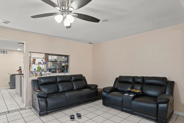 2539 TRACE RD, Spring Valley, CA 91978