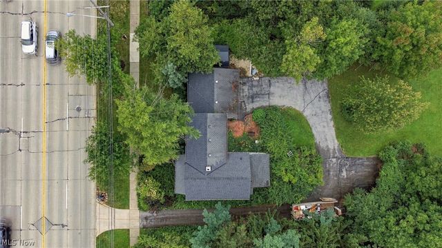 2389 Richmond Road, Beachwood, OH 44122