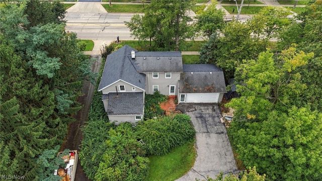 2389 Richmond Road, Beachwood, OH 44122