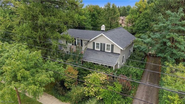 2389 Richmond Road, Beachwood, OH 44122