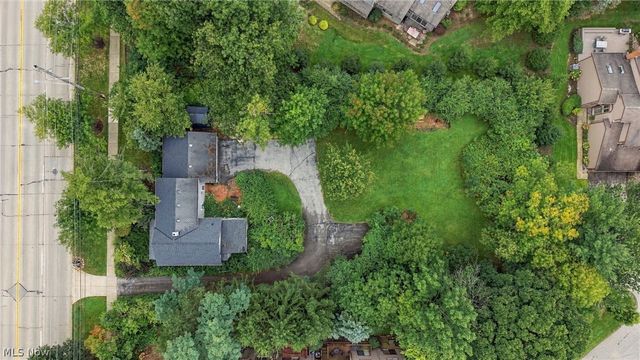 2389 Richmond Road, Beachwood, OH 44122