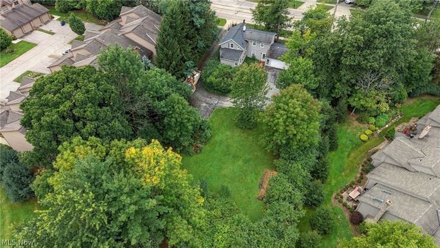 2389 Richmond Road, Beachwood, OH 44122