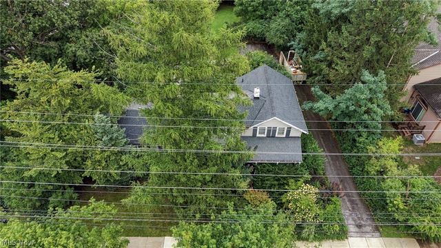 2389 Richmond Road, Beachwood, OH 44122