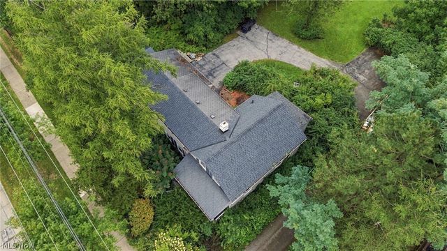 2389 Richmond Road, Beachwood, OH 44122