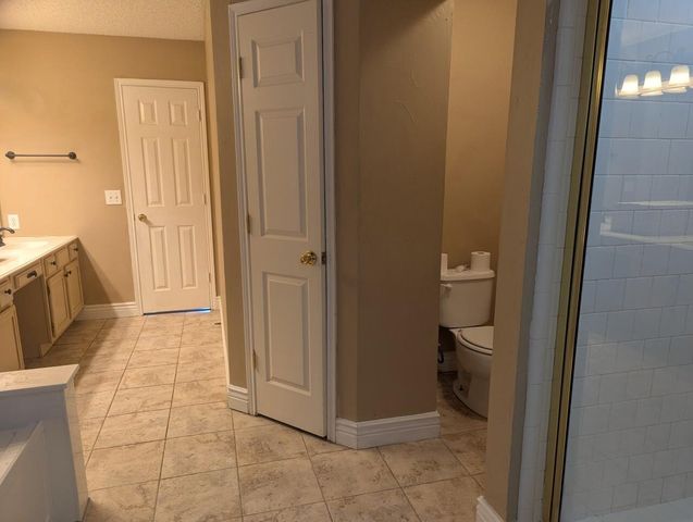 101 Silktree Court, Lake Dallas, TX 75065