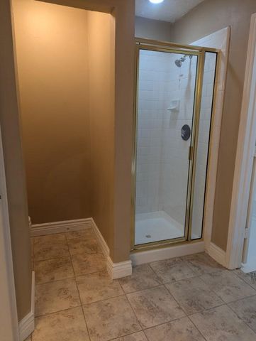 101 Silktree Court, Lake Dallas, TX 75065