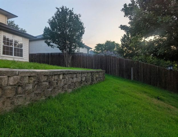 101 Silktree Court, Lake Dallas, TX 75065