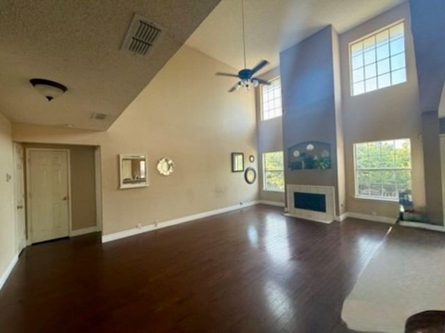 101 Silktree Court, Lake Dallas, TX 75065