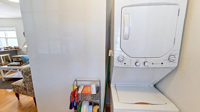 50 Derby St 3, Somerville, MA 02144