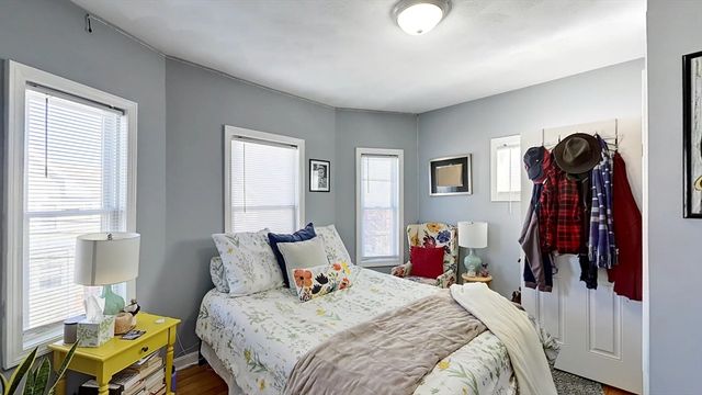 50 Derby St 3, Somerville, MA 02144