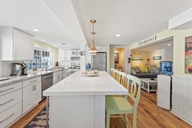 5523 Peninsula DRIVE, West Bend, WI 53095