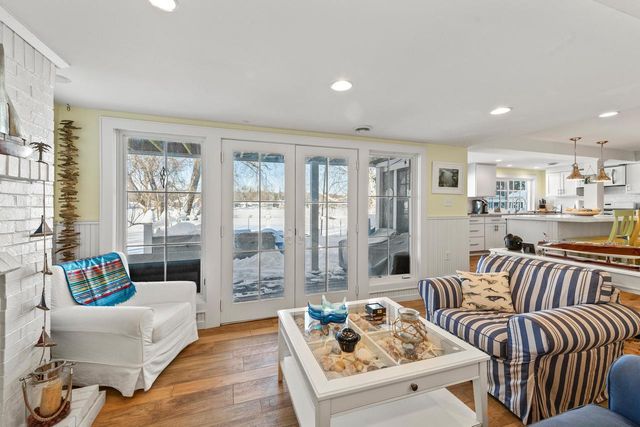 5523 Peninsula DRIVE, West Bend, WI 53095