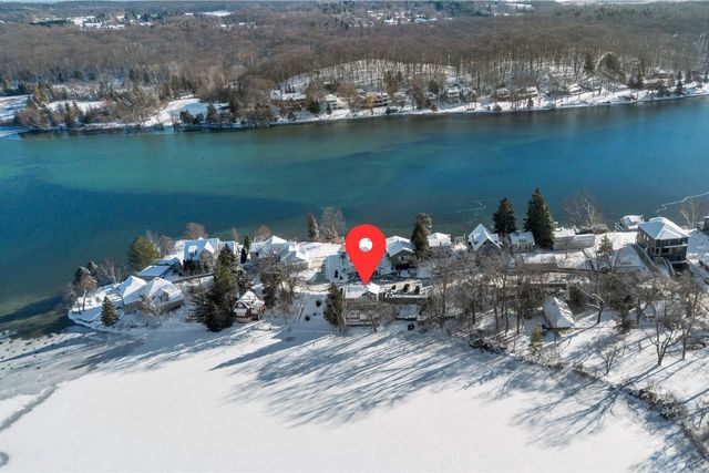 5523 Peninsula DRIVE, West Bend, WI 53095