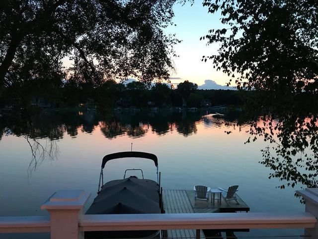 5523 Peninsula DRIVE, West Bend, WI 53095