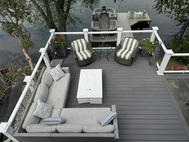 5523 Peninsula DRIVE, West Bend, WI 53095