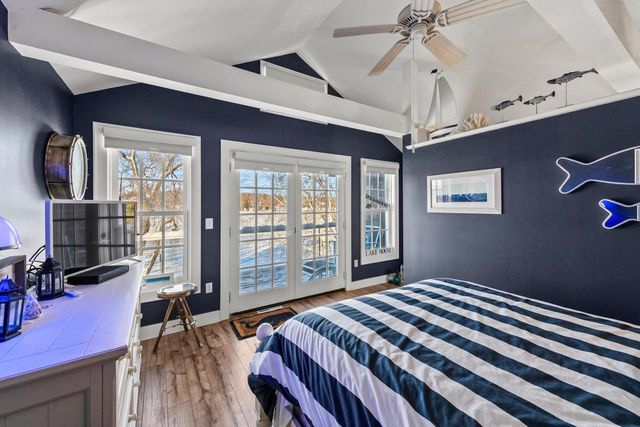 5523 Peninsula DRIVE, West Bend, WI 53095