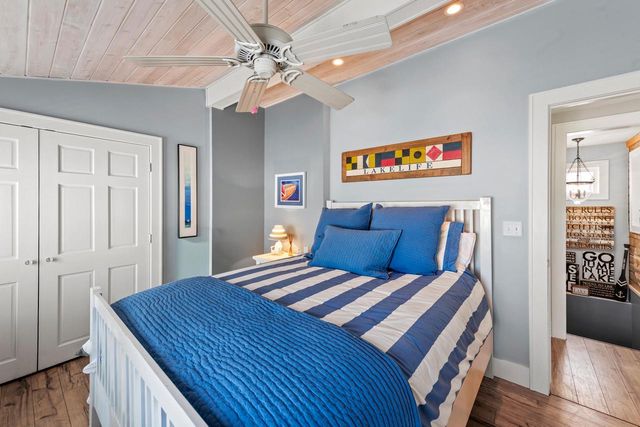 5523 Peninsula DRIVE, West Bend, WI 53095