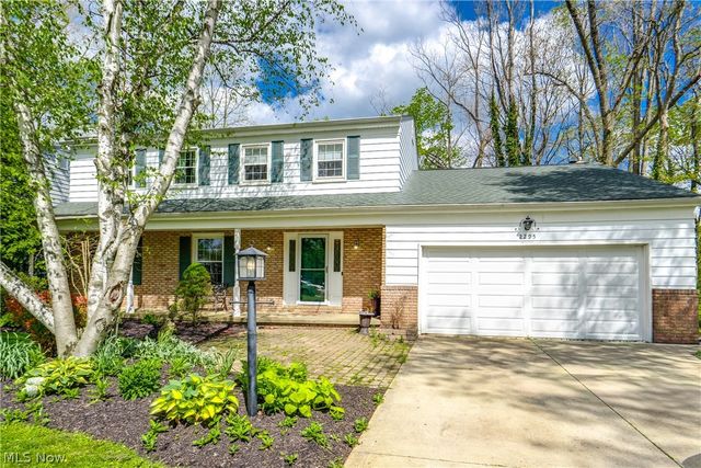 2295 Woodpark Road, Akron, OH 44333