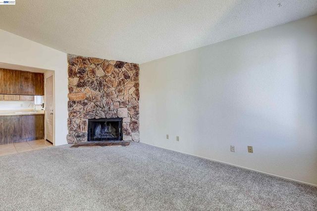 1959 Inglis Way, Roseville, CA 95678