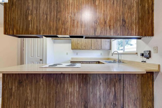 1959 Inglis Way, Roseville, CA 95678