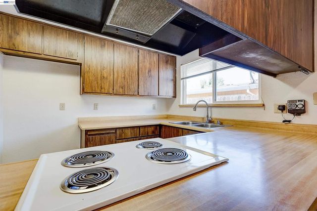 1959 Inglis Way, Roseville, CA 95678