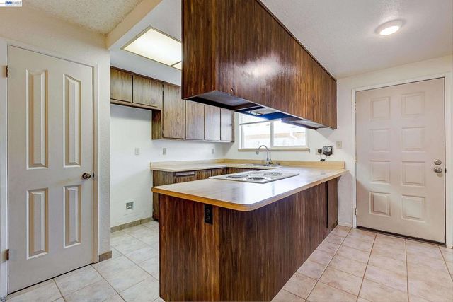 1959 Inglis Way, Roseville, CA 95678