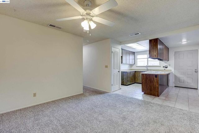 1959 Inglis Way, Roseville, CA 95678