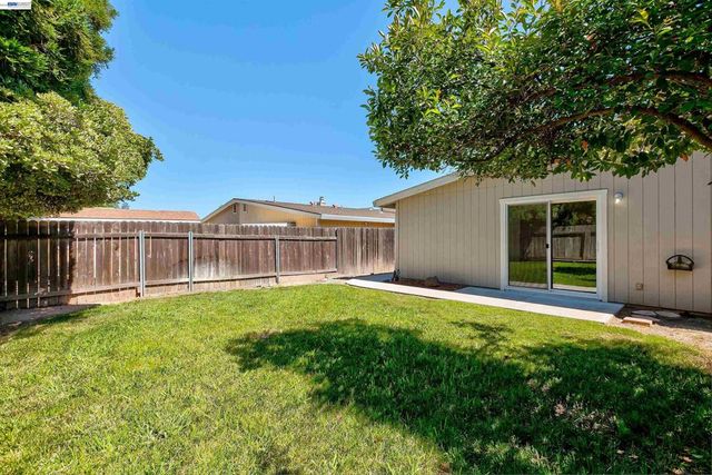 1959 Inglis Way, Roseville, CA 95678