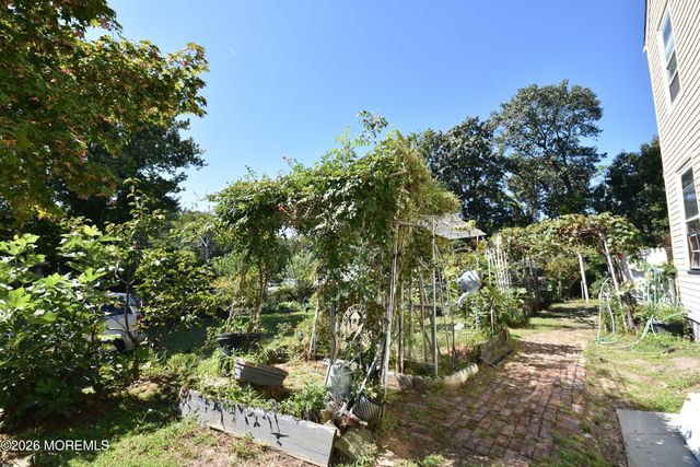 636 Holmdel Road, Hazlet, NJ 07730