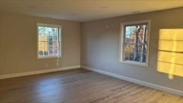 405 Granite St, Worcester, MA 01607