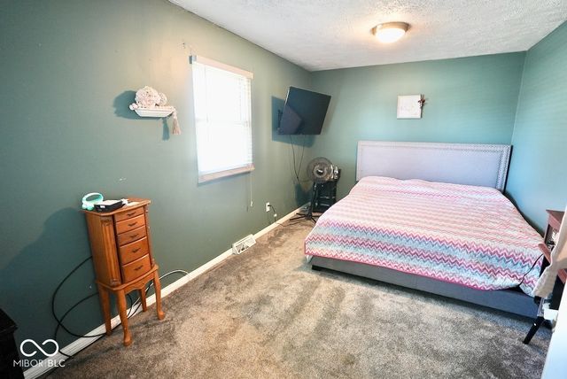 131 West Street, Whiteland, IN 46184