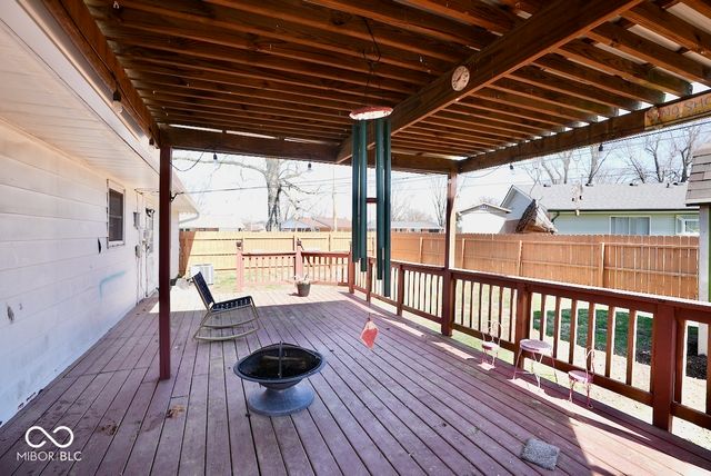 131 West Street, Whiteland, IN 46184