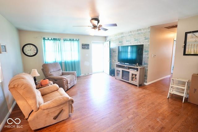 131 West Street, Whiteland, IN 46184