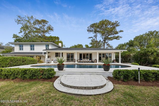 5135 PIRATES COVE Road, Jacksonville, FL 32210