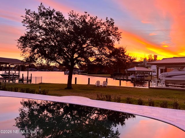 5135 PIRATES COVE Road, Jacksonville, FL 32210