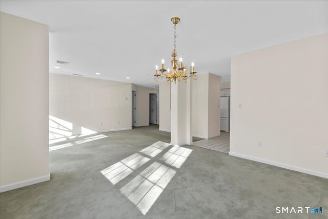 75 Washington Avenue 5-104, Hamden, CT 06518