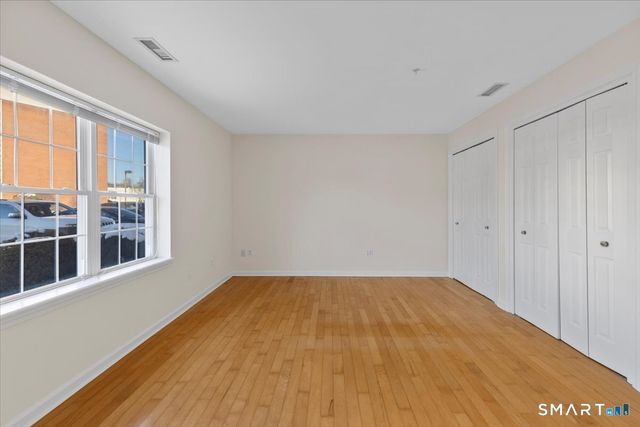 75 Washington Avenue 5-104, Hamden, CT 06518