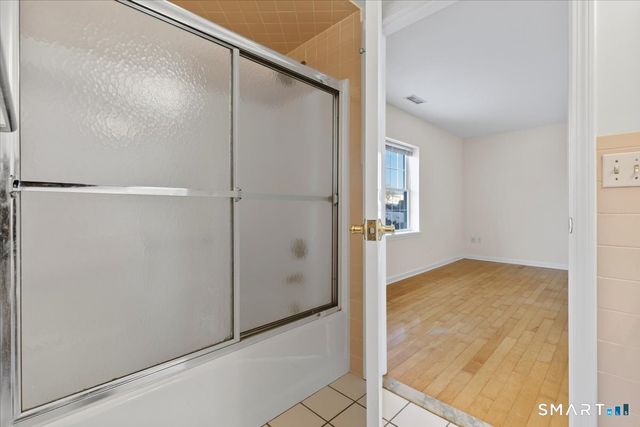 75 Washington Avenue 5-104, Hamden, CT 06518