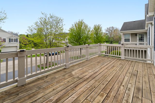 609 Arbor Circle 609, Lakemoor, IL 60051